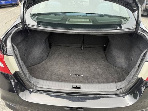 Used 2019 Nissan Sentra SV w/ Special Edition Package FWD image 12