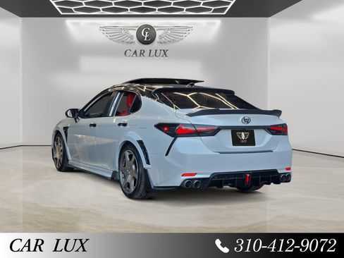 Used 2022 Toyota Camry XSE FWD image 3