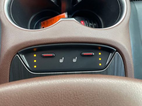 Used 2022 Toyota Venza XLE AWD/4WD image 14