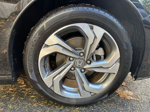 Used 2019 Honda Accord EX-L image 9