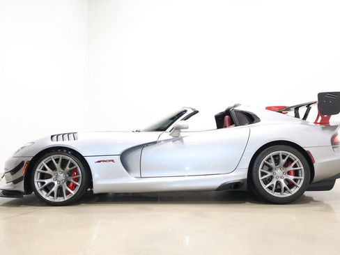 Used 2017 Dodge Viper GTC w/ ACR Package image 16