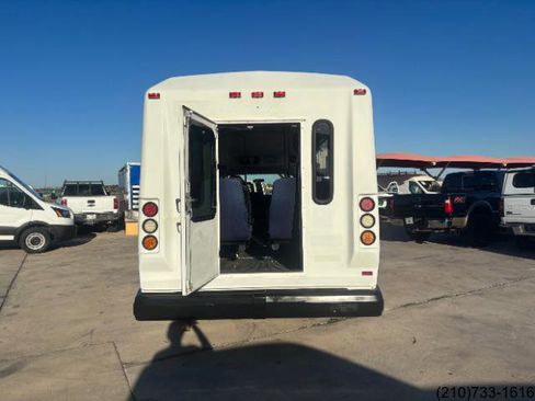 Used 2014 Ford E-350 and Econoline 350 Super Duty image 21