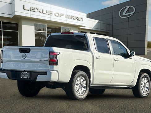 Used 2023 Nissan Frontier SV image 8