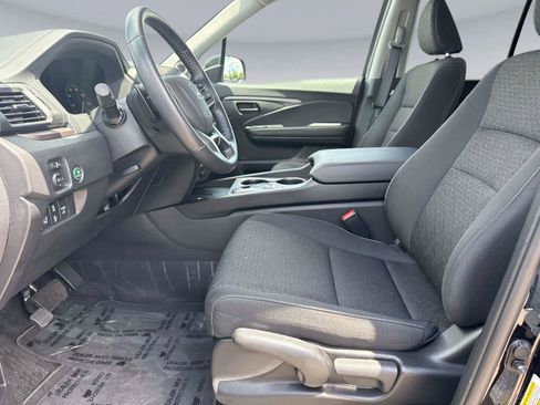 Certified 2025 Honda Ridgeline Sport+ image 19