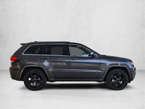 Used 2015 Jeep Grand Cherokee Altitude image 4