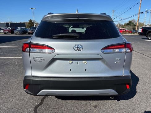 Certified 2024 Toyota Corolla Cross LE w/ Moonroof Package AWD/4WD image 4