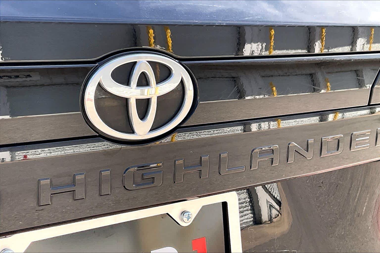 Used 2026 Toyota Grand Highlander AWD image 31