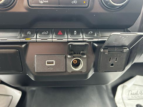 Used 2020 Chevrolet Silverado 1500 Custom w/ Custom Value Package image 23