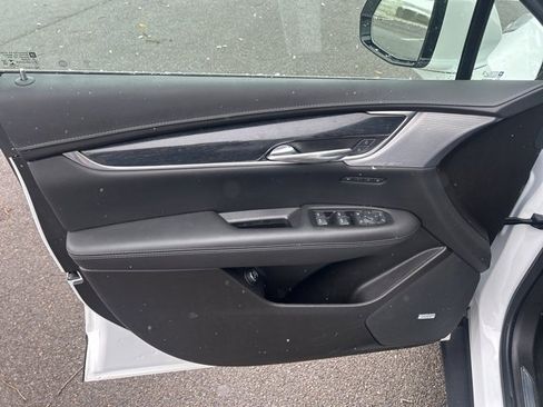 Certified 2022 Cadillac XT5 Premium Luxury image 22