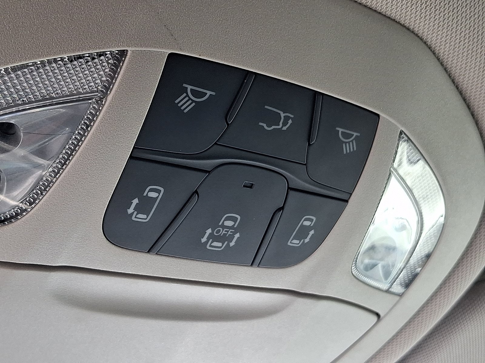 Certified 2023 Chrysler Pacifica Touring-L FWD image 27