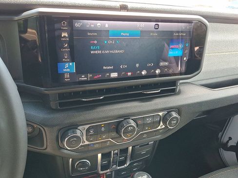 Used 2025 Jeep Wrangler Unlimited Sport S 4xe AWD/4WD image 16