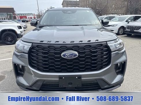 Used 2025 Ford Explorer ST-Line AWD/4WD image 12