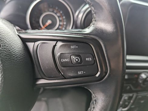 Used 2022 Jeep Gladiator Sport image 17