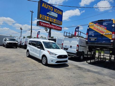 Used 2019 Ford Transit Connect XLT image 32