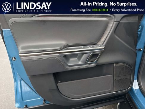 Used 2023 Rivian R1T Adventure image 9