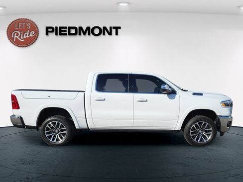 Used 2025 RAM 1500 Limited w/ Off Road Group AWD/4WD image 4