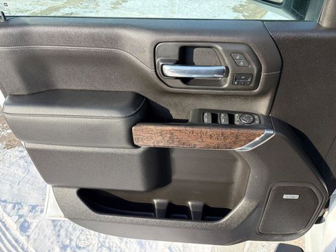 Used 2023 GMC Sierra 2500 Denali image 9