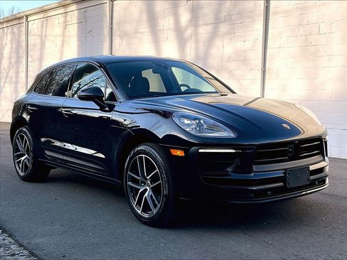 Used 2025 Porsche Macan image 7