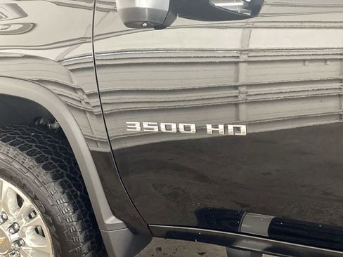 Used 2023 Chevrolet Silverado 3500 High Country w/ Z71 Off-Road Package image 10