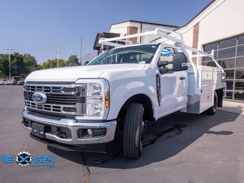 Used 2024 Ford F350 XL w/ XL Chrome Package RWD image 4