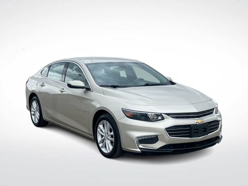 Used 2016 Chevrolet Malibu LT FWD image 2