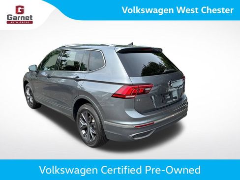 Certified 2023 Volkswagen Tiguan SE FWD image 3