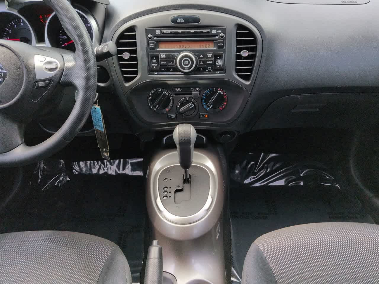 Used 2014 Nissan Juke S FWD image 18