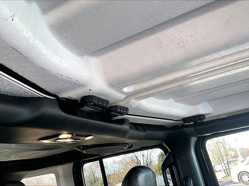 Used 2023 Jeep Wrangler Unlimited Sahara AWD/4WD image 22