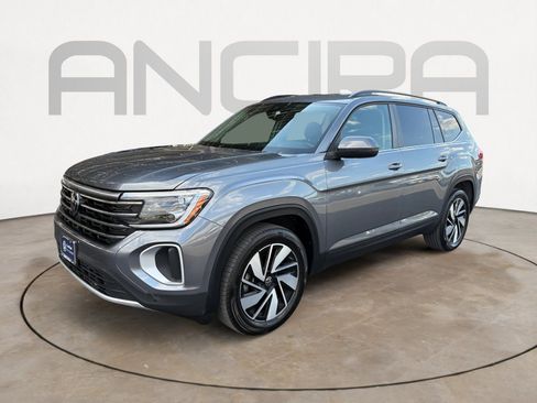 Certified 2025 Volkswagen Atlas SE image 5