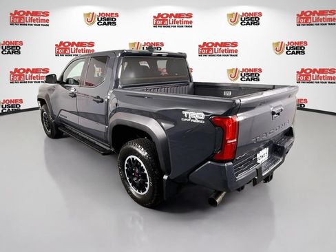 Used 2025 Toyota Tacoma TRD Off-Road AWD/4WD image 2