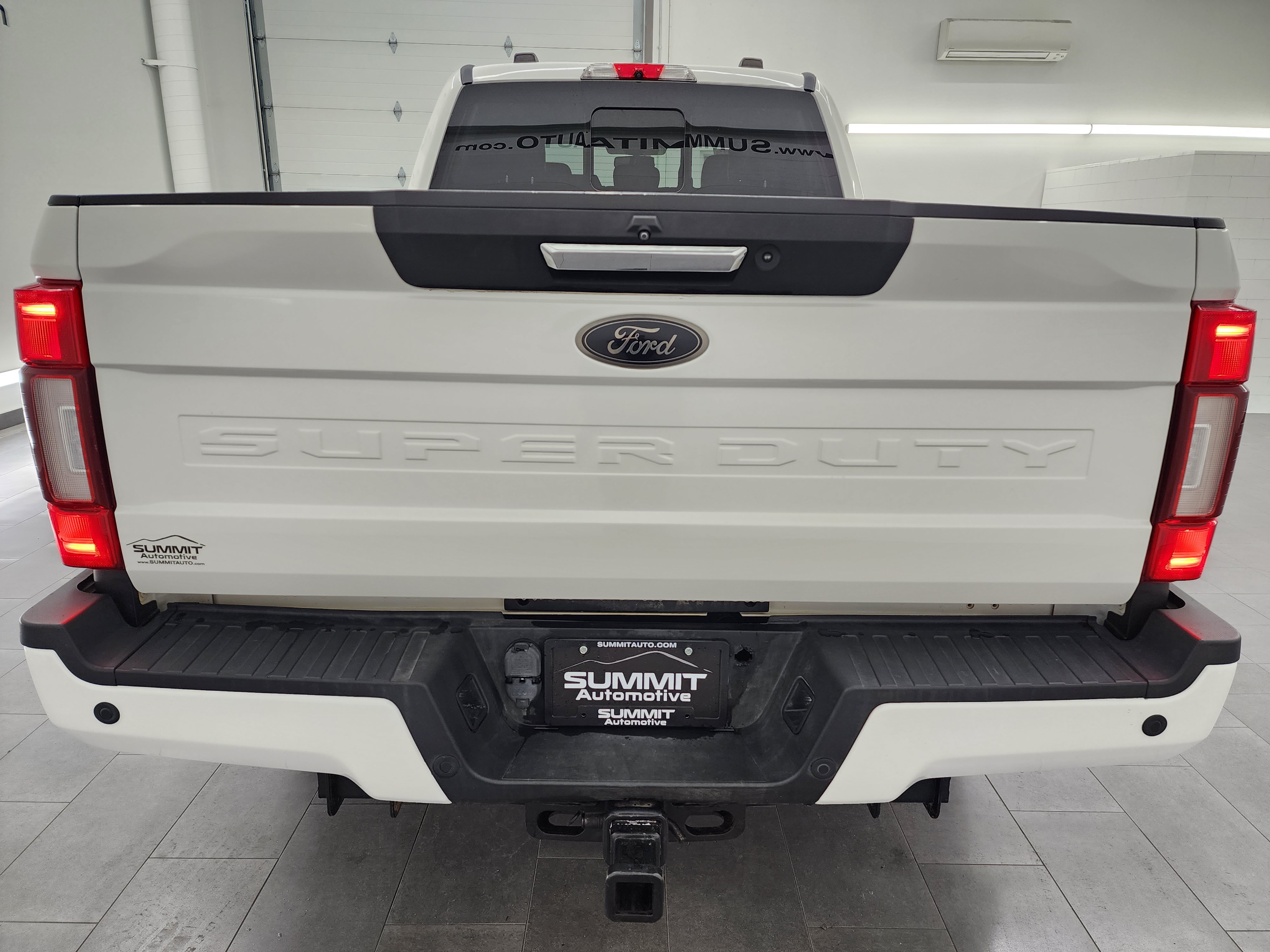 Used 2022 Ford F350 Lariat w/ Black Appearance Package AWD/4WD image 30