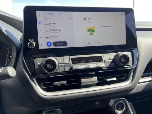 Used 2025 Toyota Grand Highlander AWD image 13