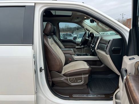 Used 2019 Ford F350 Limited image 24