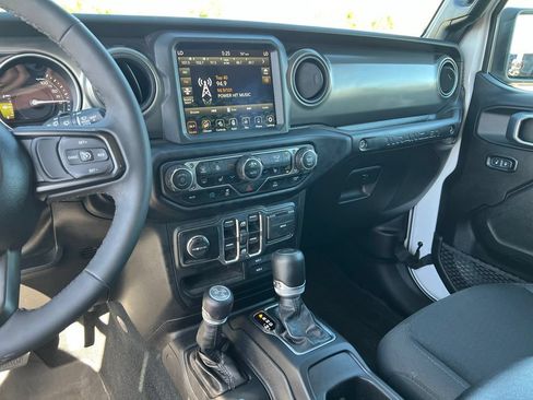 Used 2023 Jeep Wrangler Unlimited w/ Cold Weather Group AWD/4WD image 33
