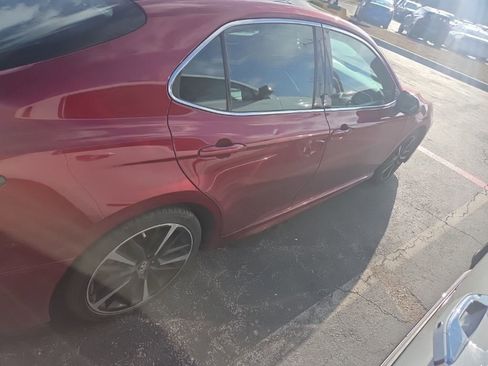 Used 2018 Toyota Camry XSE image 7