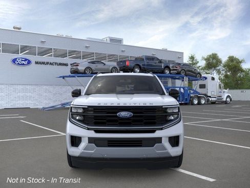 New 2026 Ford Expedition Platinum w/ Driver's Package AWD/4WD image 6