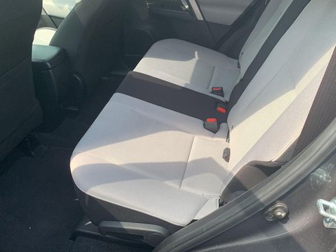 Used 2017 Toyota RAV4 XLE FWD image 24