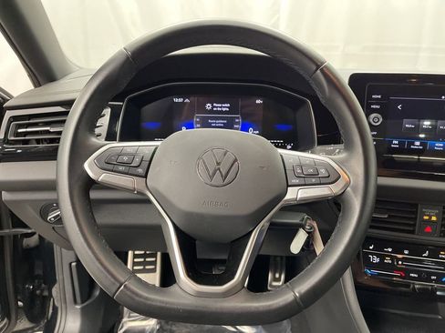 Used 2025 Volkswagen Jetta Sport image 18