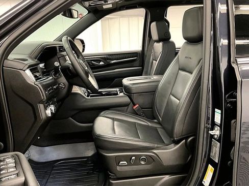 Used 2023 GMC Yukon Denali w/ LPO, Floor Liner Package image 22