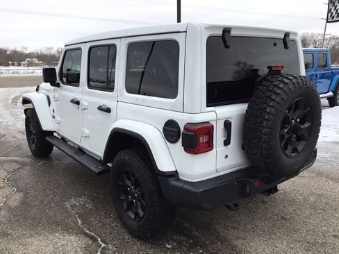 Used 2019 Jeep Wrangler Unlimited Sahara w/ Quick Order Package 24M Moab image 7