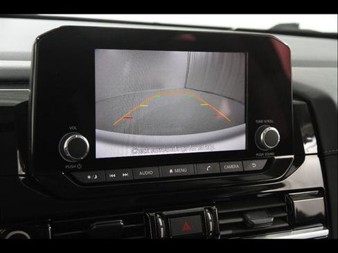 Used 2024 Nissan Pathfinder SV AWD/4WD image 12