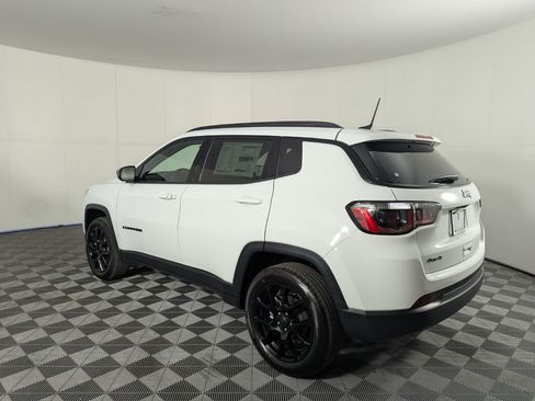 New 2026 Jeep Compass Latitude image 7