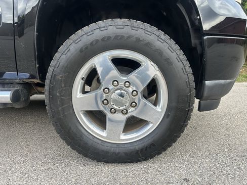 Used 2012 GMC Sierra 2500 Denali w/ Suspension Package, Off-Road image 8