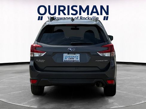 Used 2022 Subaru Forester Premium AWD/4WD image 5