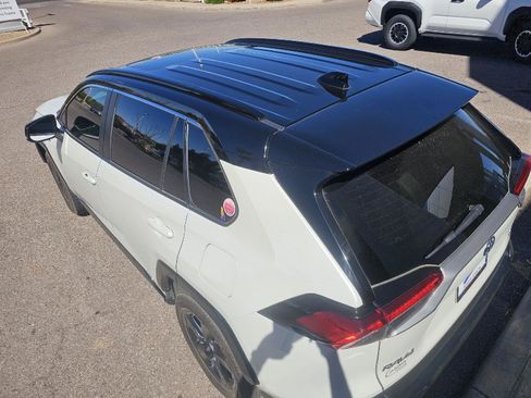 Used 2019 Toyota RAV4 XSE w/ XSE Weather Package image 17