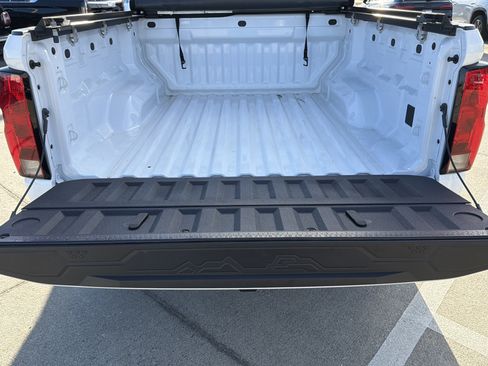 Used 2023 Chevrolet Colorado LT w/ LT Convenience Package image 19