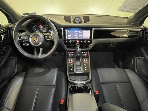 Certified 2024 Porsche Macan AWD/4WD image 24