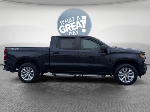 Certified 2022 Chevrolet Silverado 1500 Custom image 2