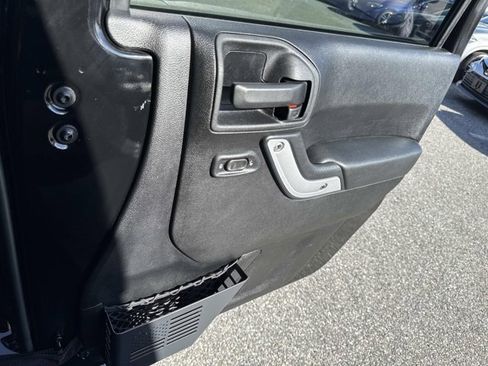 Used 2013 Jeep Wrangler Unlimited Sahara w/ Connectivity Group image 15