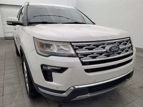 Used 2018 Ford Explorer Limited w/ Ford Safe & Smart Package FWD image 13